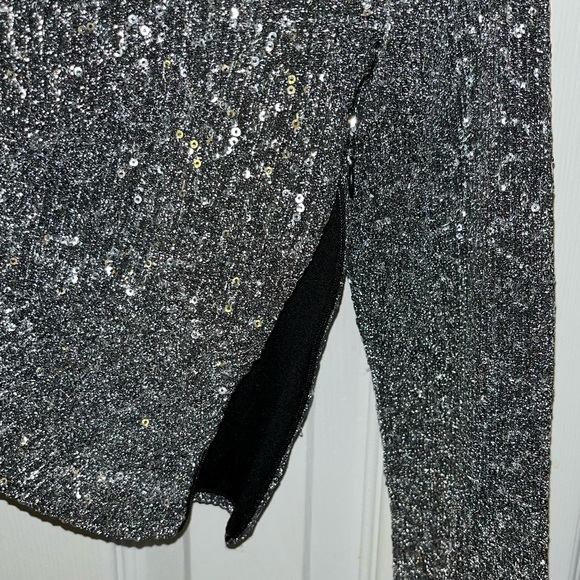 Zara Silver Sequin Knotted Top - Picture 3 of 4